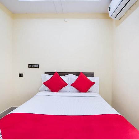 Oyo Mohan Residency Hotell Kurmannapalem Eksteriør bilde